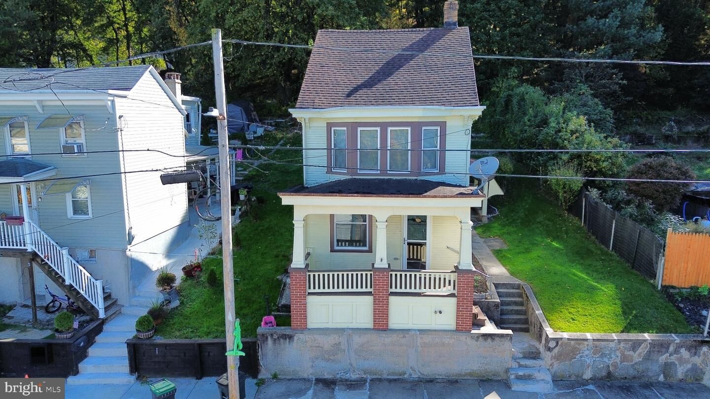 Property Photo:  26 W Savory Street  PA 17901 