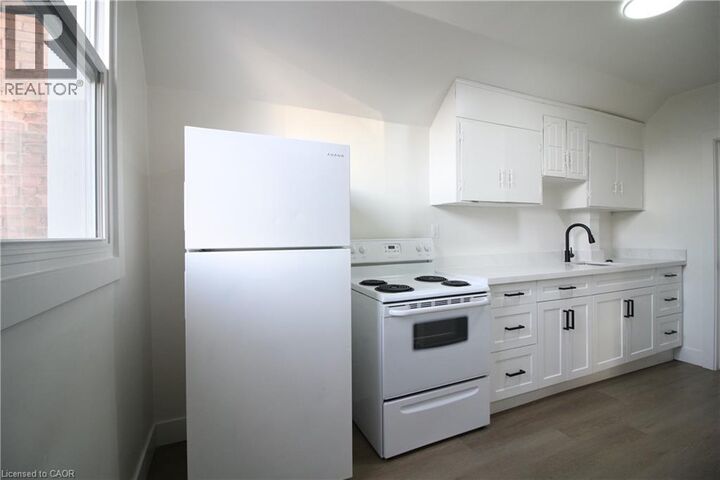 Property Photo:  313 North Wentworth Street North B  ON L8L 5V9 