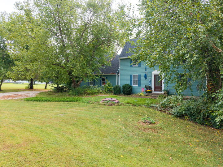 Property Photo: 1630 Saratoga Dr MO 65251