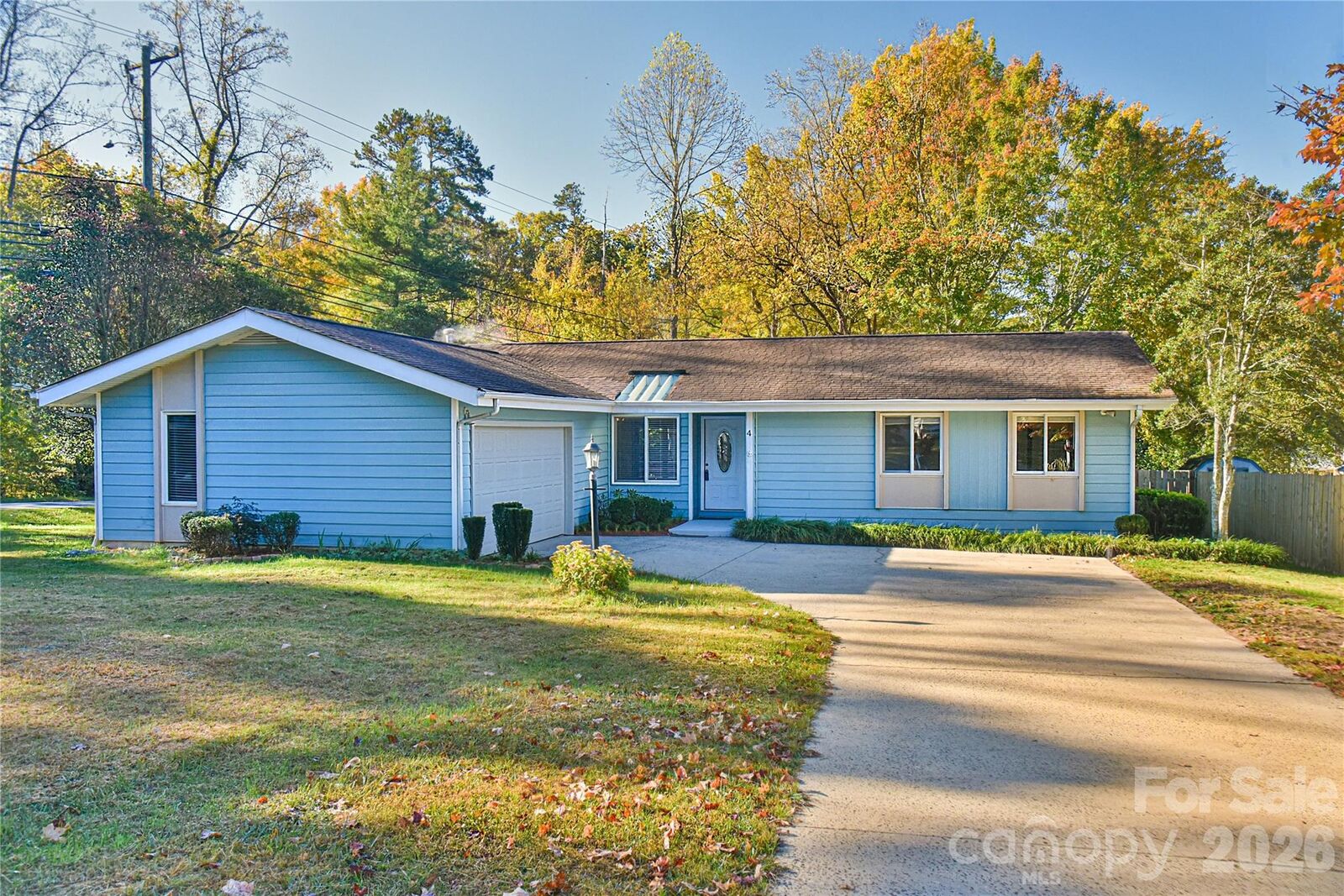 Property Photo:  4 Knoll Ridge Drive  NC 28804 