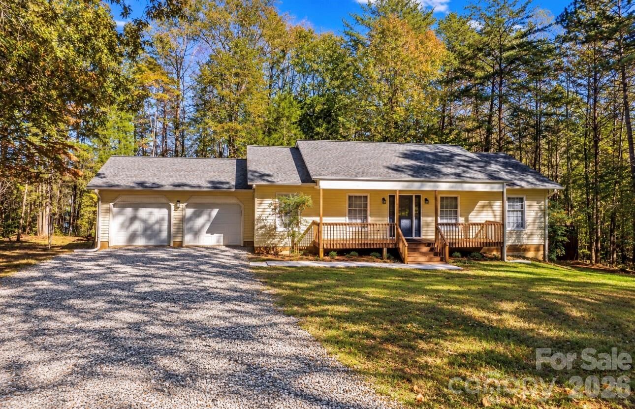 Property Photo: 3821 View Lane NC 27055