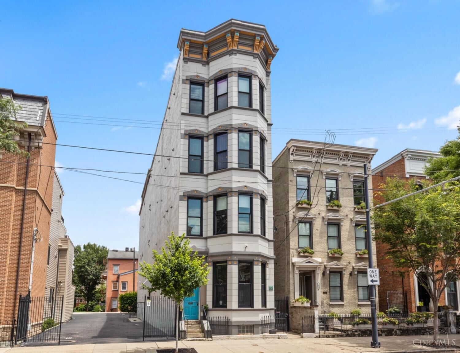 Property Photo: 1420 Elm Street OH 45202