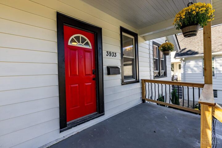 Property Photo: 3933 Paxton Avenue OH 45209