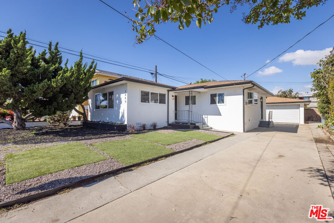 Property Photo: 1849 W Gardena Blvd CA 90247