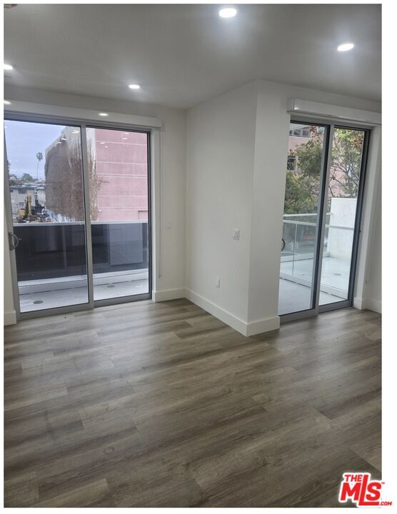 Property Photo:  3451 Motor Avenue, Unit 201  CA 90034 