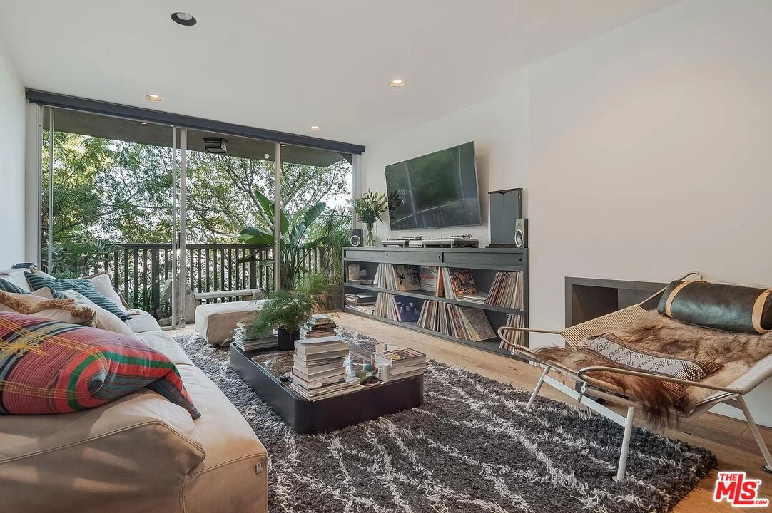 Property Photo:  1134 Alta Loma Rd, Unit 212  CA 90069 
