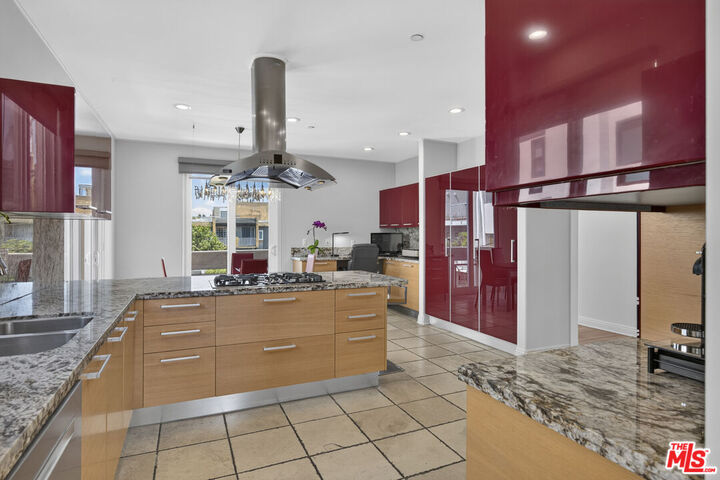 Property Photo: 8609 W West Knoll Dr, Unit H CA 90069