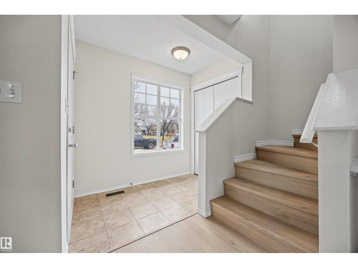 Property Photo:  4618 Turner Square Sq NW  AB T6R 3H3 