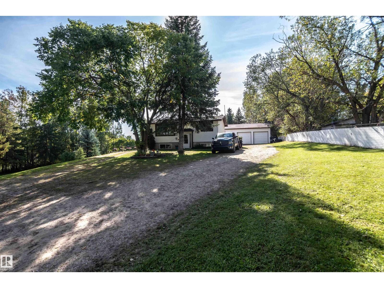 Property Photo:  #23 53025 Hghway 770  AB T0E 0H0 