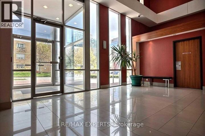 Property Photo: 30 Canterbury Place 1509 ON M2N 0B9