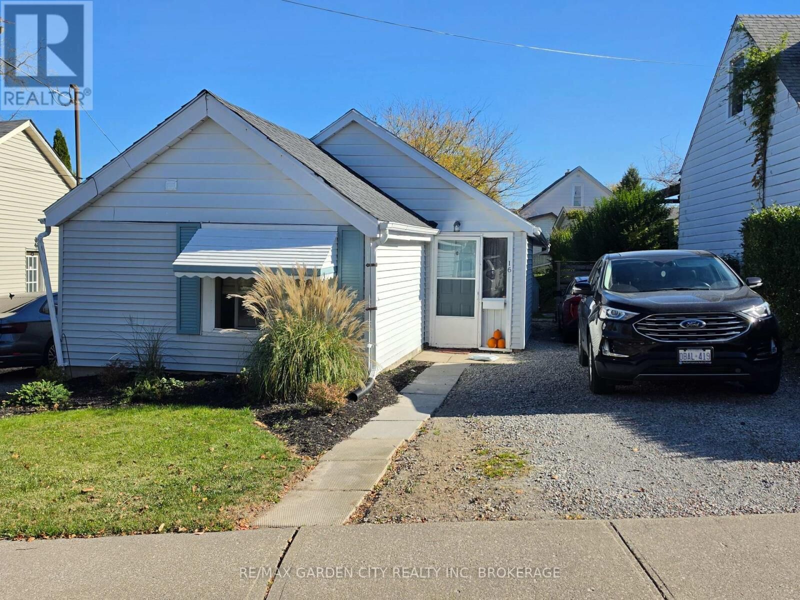 Property Photo:  16 Leeson Street  ON L2T 2R3 