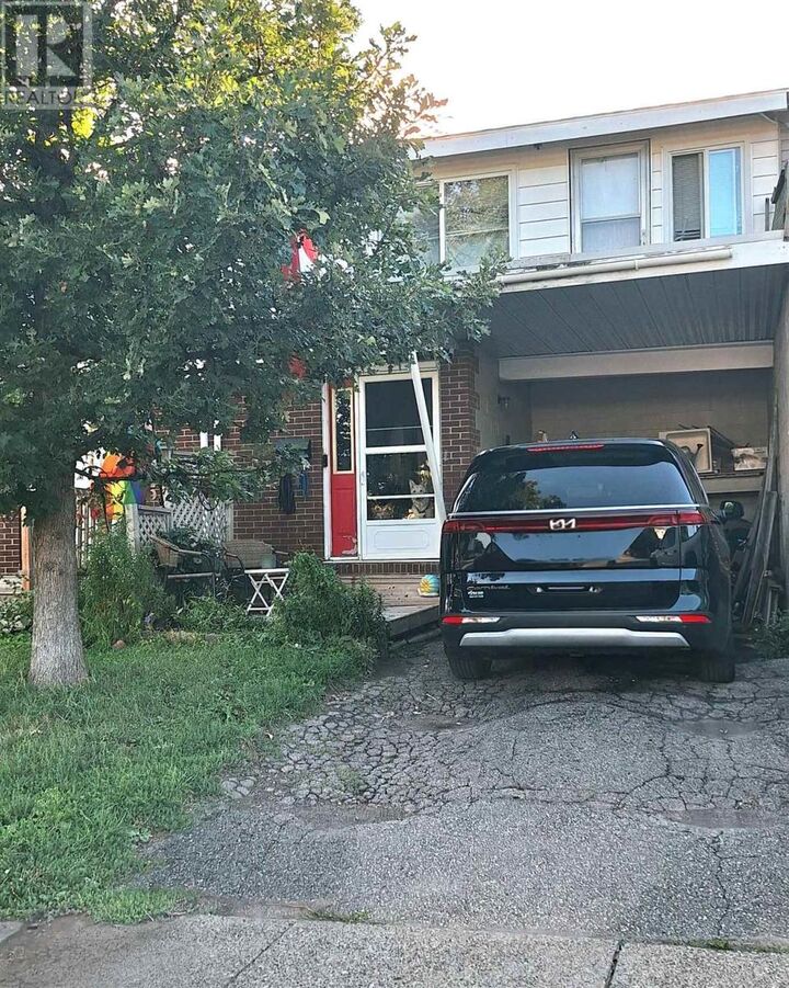 Property Photo: 27 Ferguson Ave ON P6B 3J3