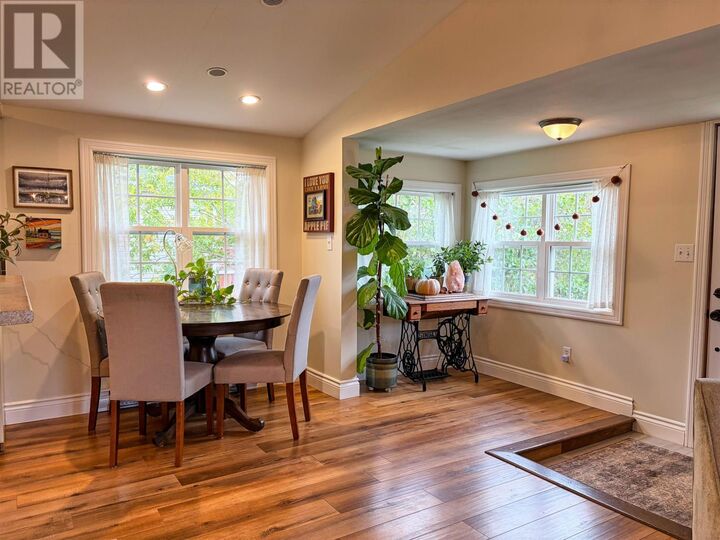 Property Photo:  381 Chestnut Avenue  PE C1N 2E8 