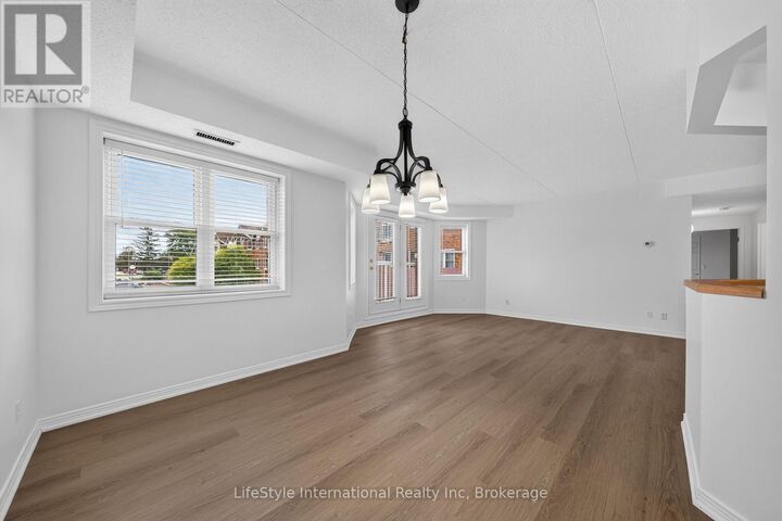 Property Photo:  208 Silvercreek Parkway North 205  ON N1H 8H2 