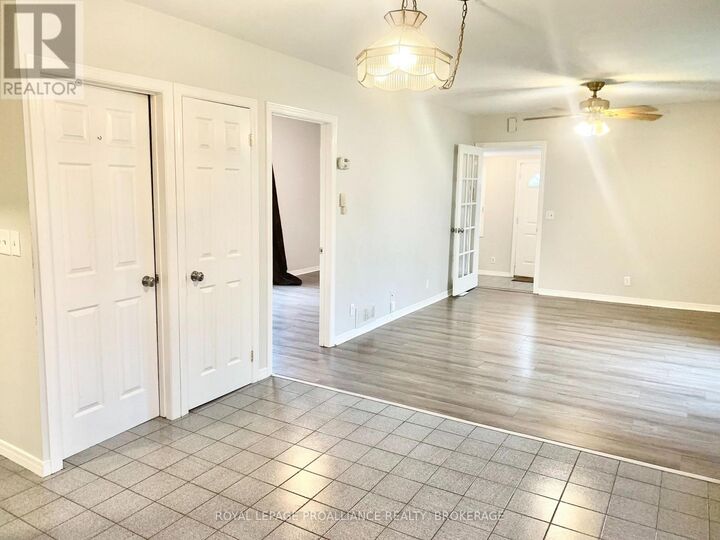Property Photo:  818 Division Street  ON K7K 4C3 
