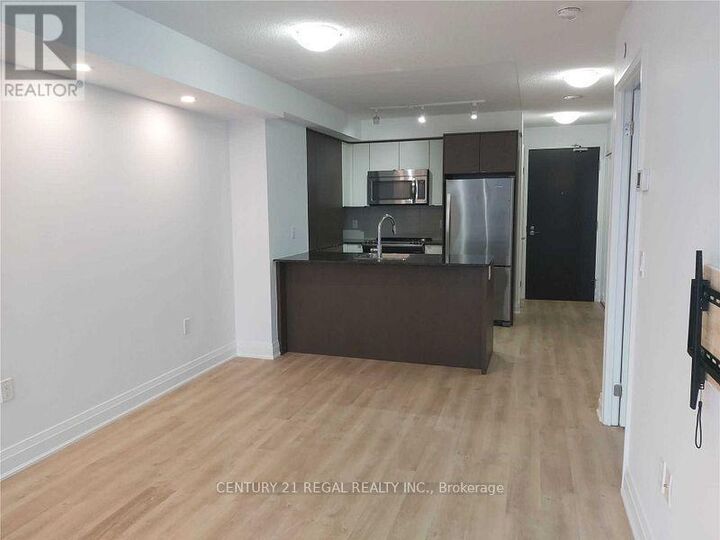 Property Photo: 9 Valhalla Inn Road 808 ON M9B 0B2
