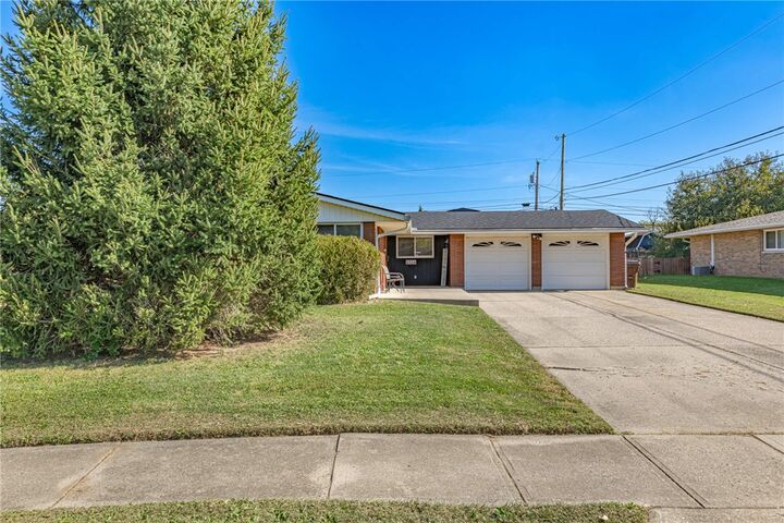 Property Photo:  1324 Mapleridge Drive  OH 45324 