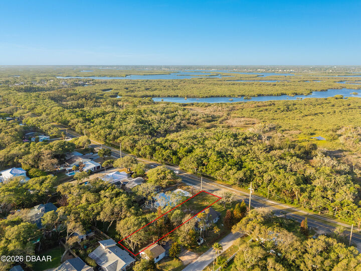 Property Photo:  2803 Saxon Drive  FL 32169 