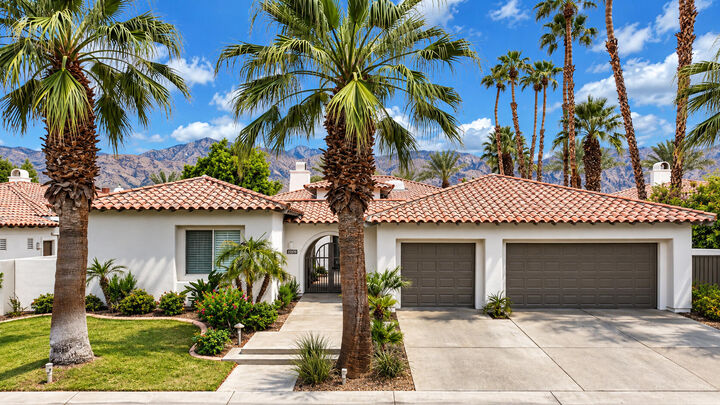 Property Photo:  55695 Brae Burn  CA 92253 