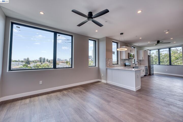 Property Photo: 4202 Telegraph Ave 101 CA 94609