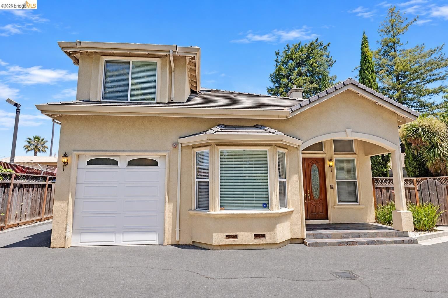 Property Photo: 35 Amherst Ct CA 94025