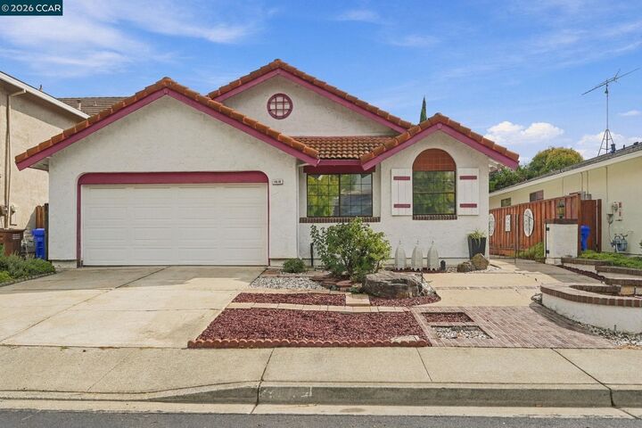 Property Photo: 1416 Garaventa Ct CA 94521