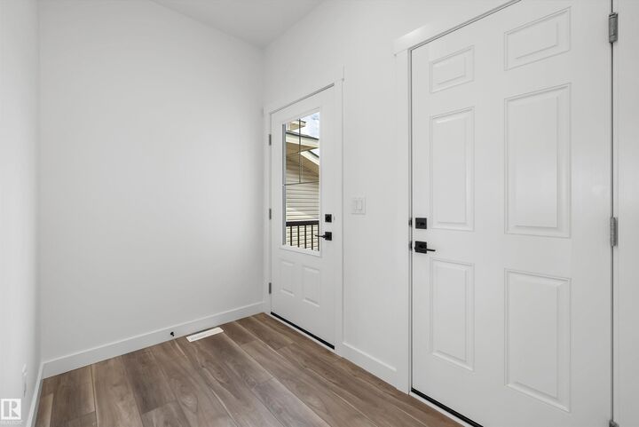 Property Photo: 819 16 Avenue NW AB T6T 2N7