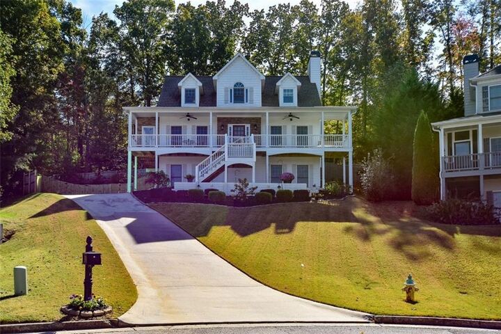 Property Photo:  416 Willow Court  GA 30153 