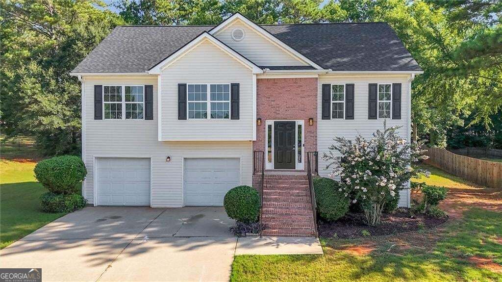 Property Photo: 435 Fieldstone Lane GA 30016