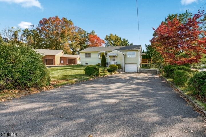 Property Photo:  304 Lilac Ct  NJ 08807 