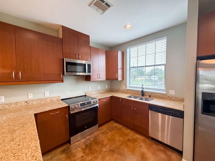 Property Photo: 310 S Jensen Drive 2 TX 77003