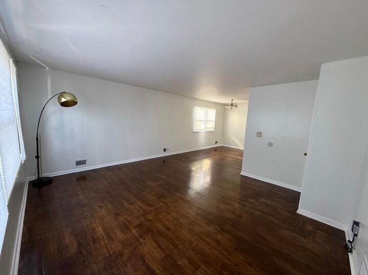 Property Photo:  18 Zabriskie Ave 2  NJ 07002 