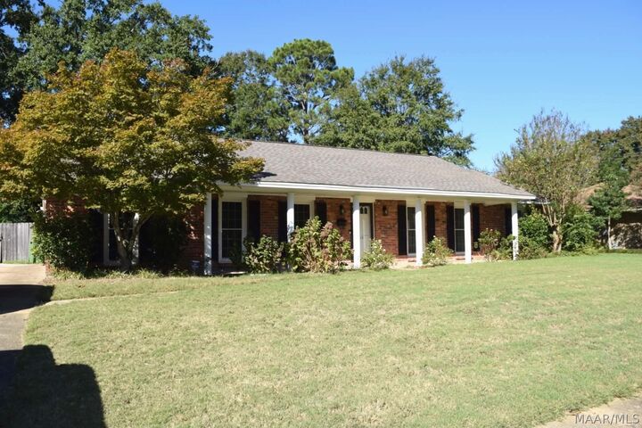 Property Photo:  512 Bellehurst Drive  AL 36109 