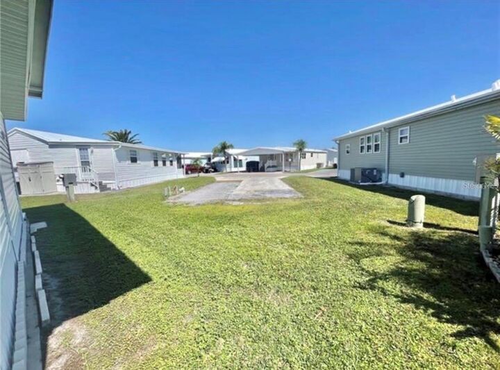 Property Photo:  3333 26th Avenue E 1124  FL 34208 