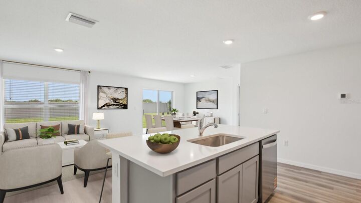 Property Photo:  1119 Arrowhead Vine Corner  FL 33566 