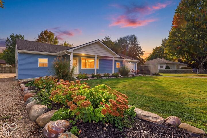 Property Photo: 1425 E Meiks Road IN 46176