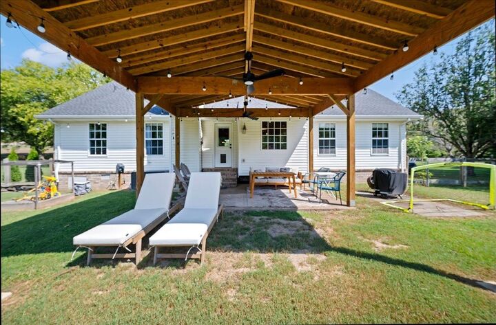 Property Photo: 3011 Tyree Springs Rd TN 37075