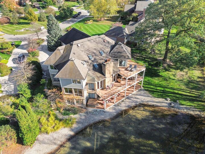 Property Photo:  4934 Saint Andrews Court  MI 48108 