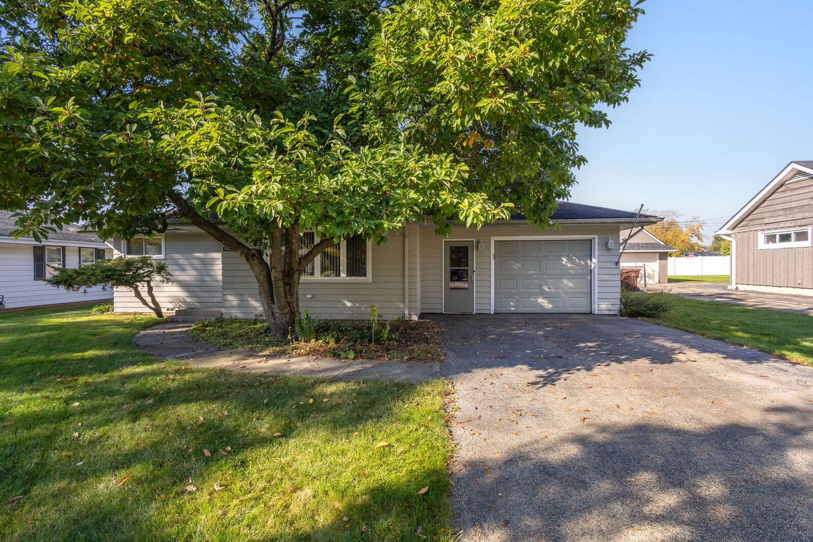 Property Photo:  9804 Rutherford Avenue  IL 60453 