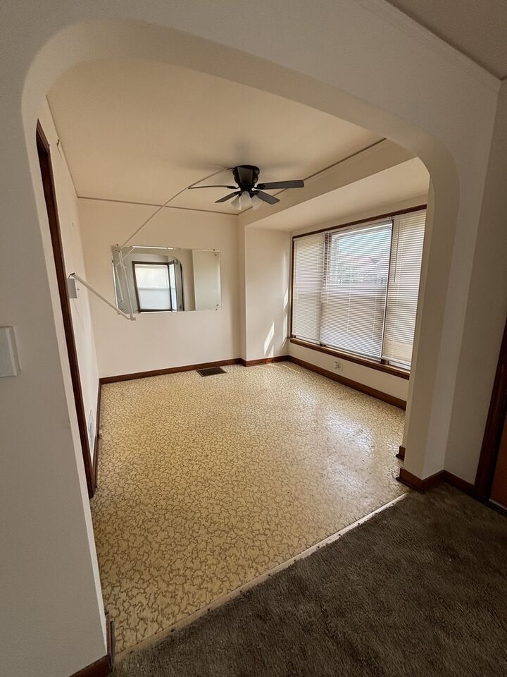 Property Photo: 5036 S La Crosse Avenue IL 60638