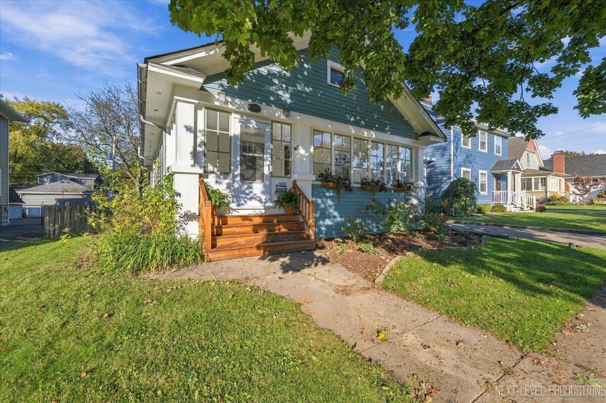 Property Photo:  102 Anderson Boulevard  IL 60134 