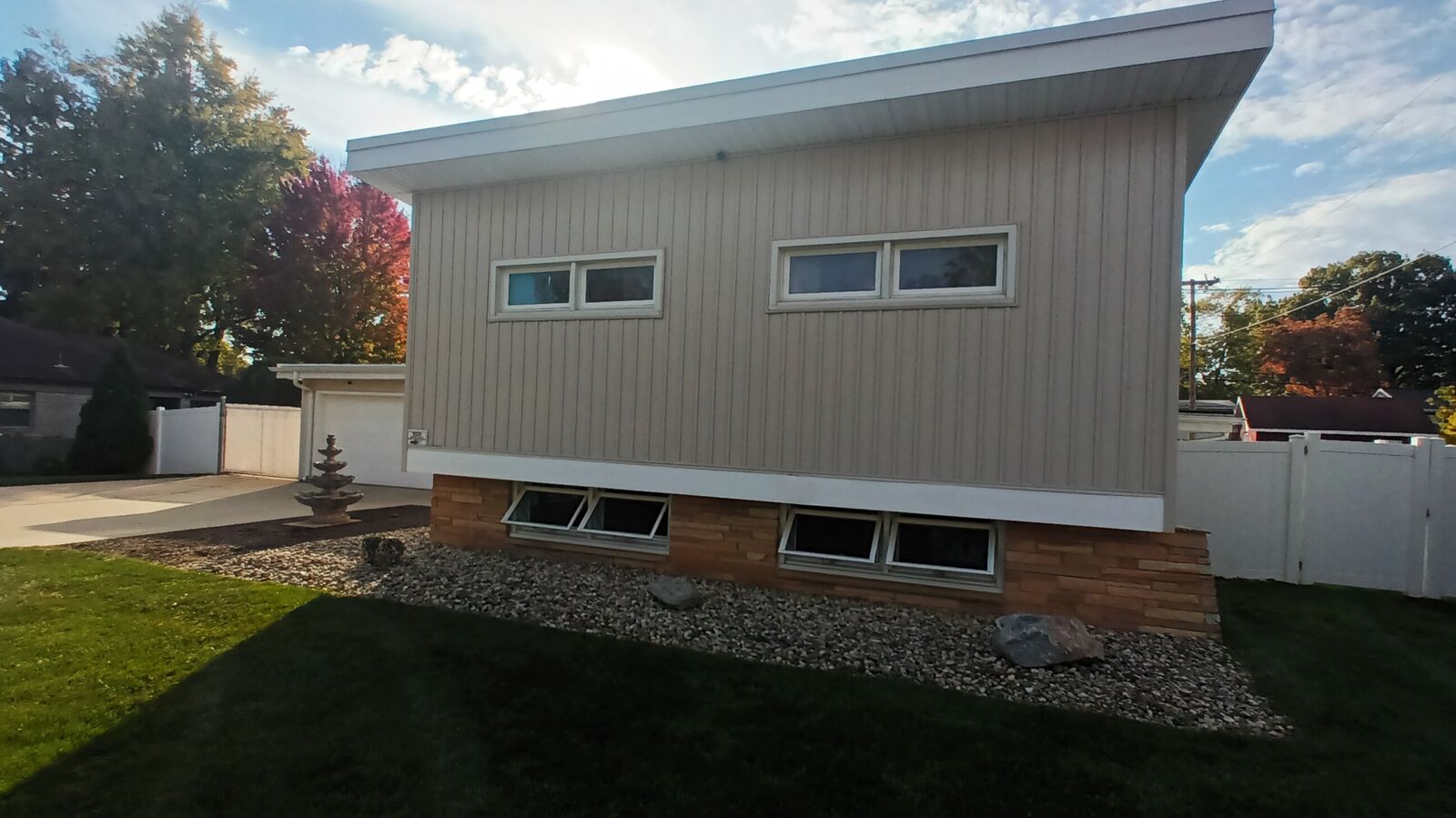 Property Photo:  1109 S Westlawn Avenue  IL 61821 