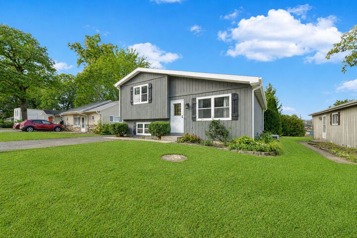 Property Photo:  33790 N 2nd Street  IL 60030 
