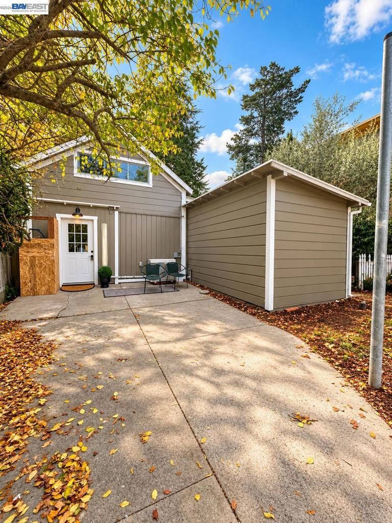 Property Photo: 427 Locust St CA 95060