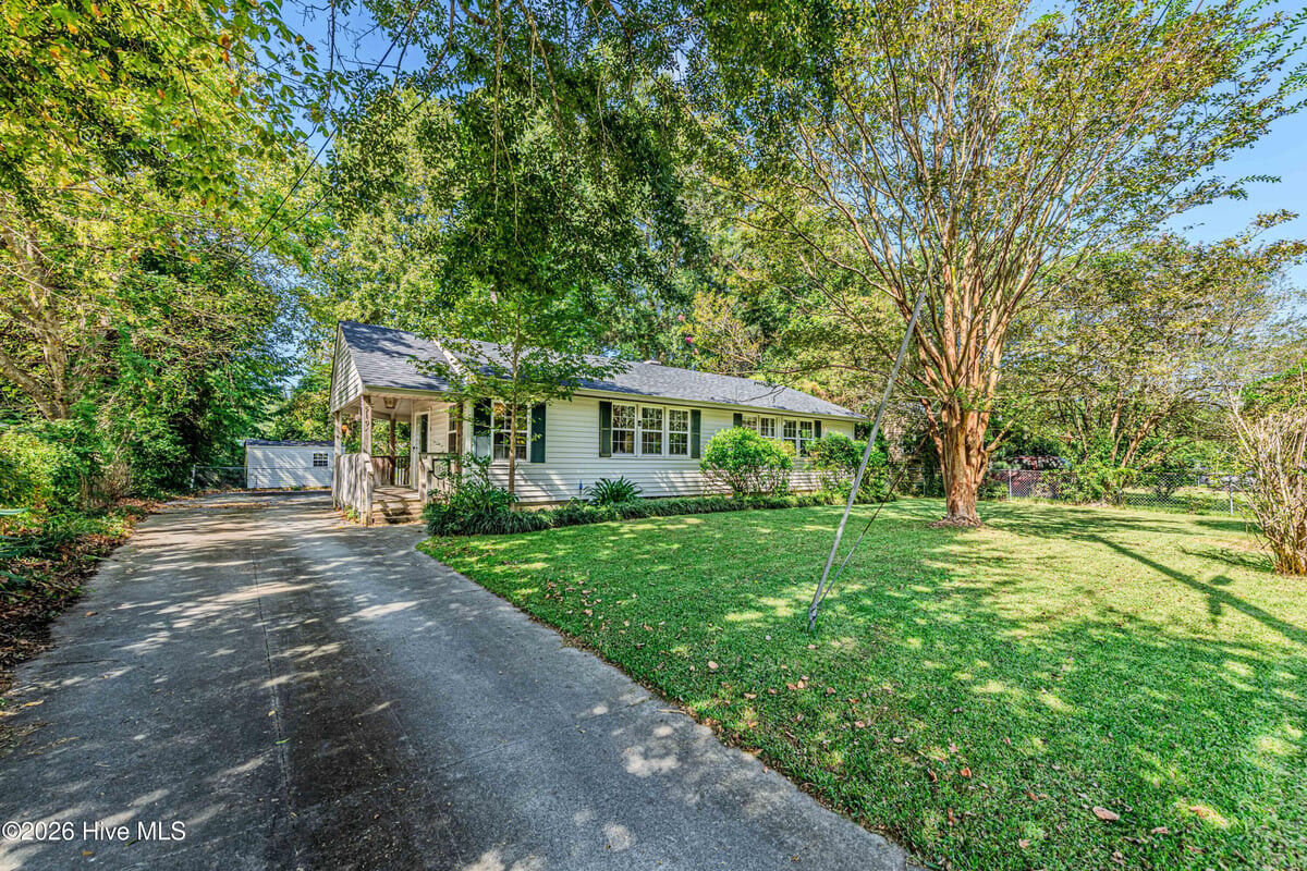 Property Photo: 519 Oak Lane NC 28540