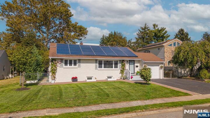 Property Photo:  10 Homestead Road  NJ 07407 