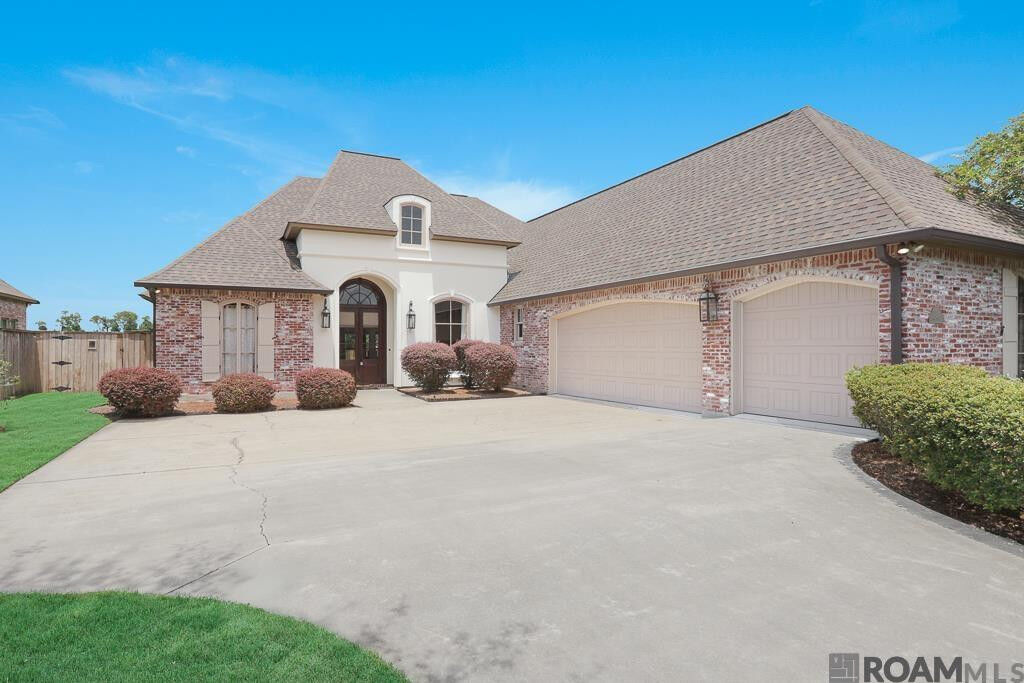 Property Photo:  13534 Kings Court Ave  LA 70810 