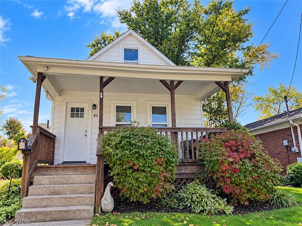 Property Photo: 432 Mussey Avenue OH 44035