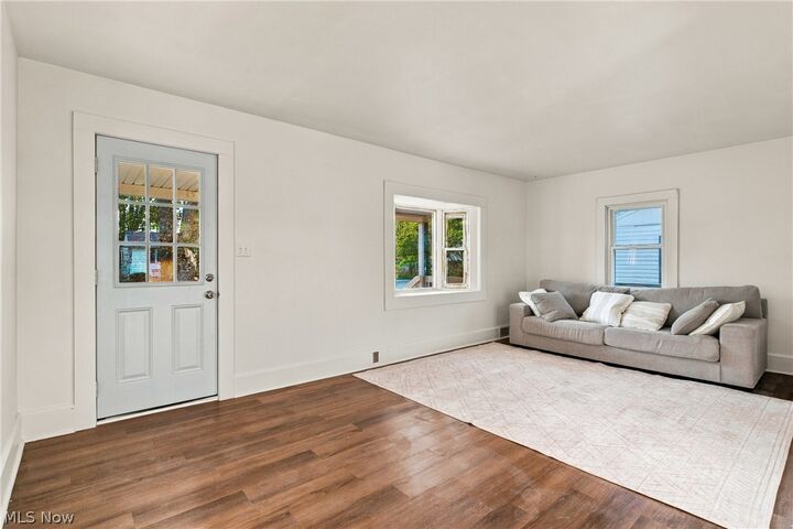 Property Photo: 1064 Ridgefield Avenue OH 44601