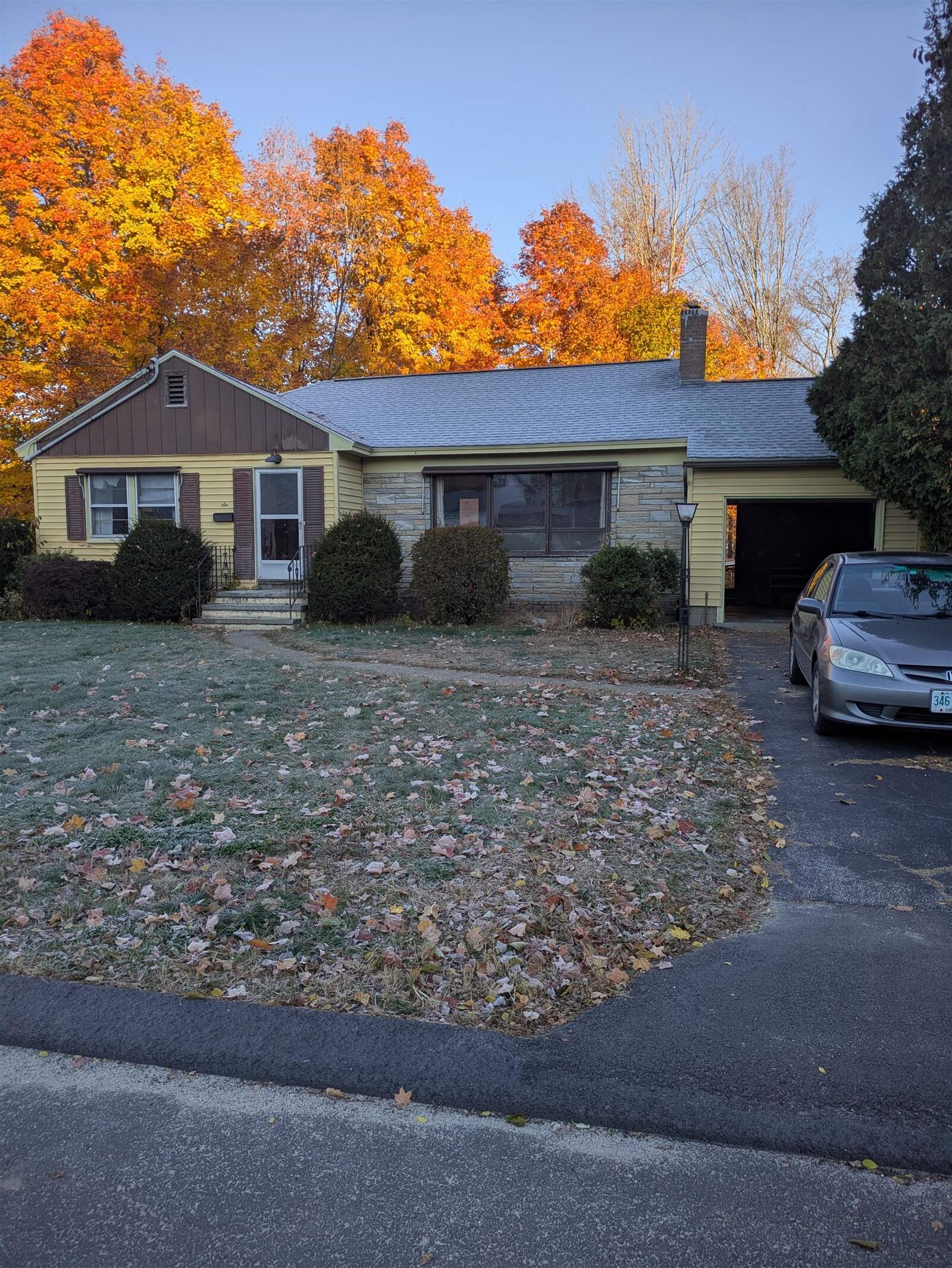 Property Photo:  6 Bartlett Street  NH 03275 